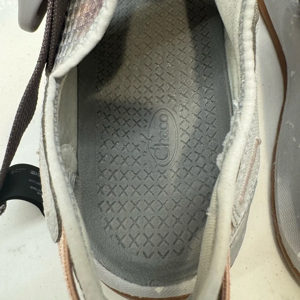 Chaco Odyssey‎ Closed Toe Hiking Sandals Women 10 Gray Purple Trail Water Shoes